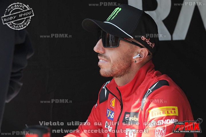 ROB_4450 (Copy).JPG